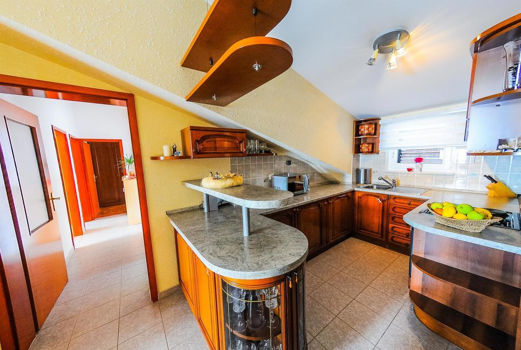 Marija Petricevic Apartment Podstrana
